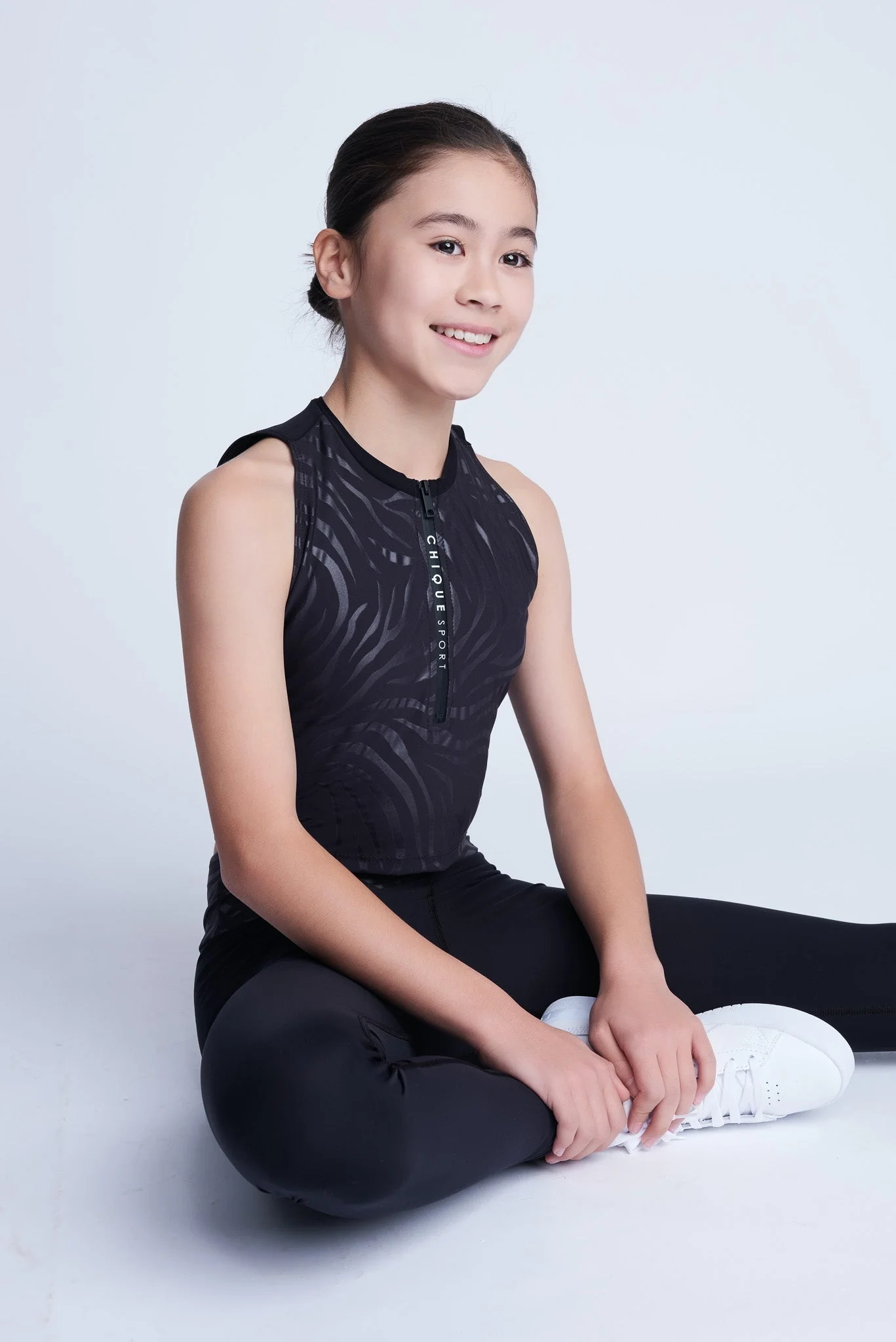 Iconic Crop Top in Black - Image 5