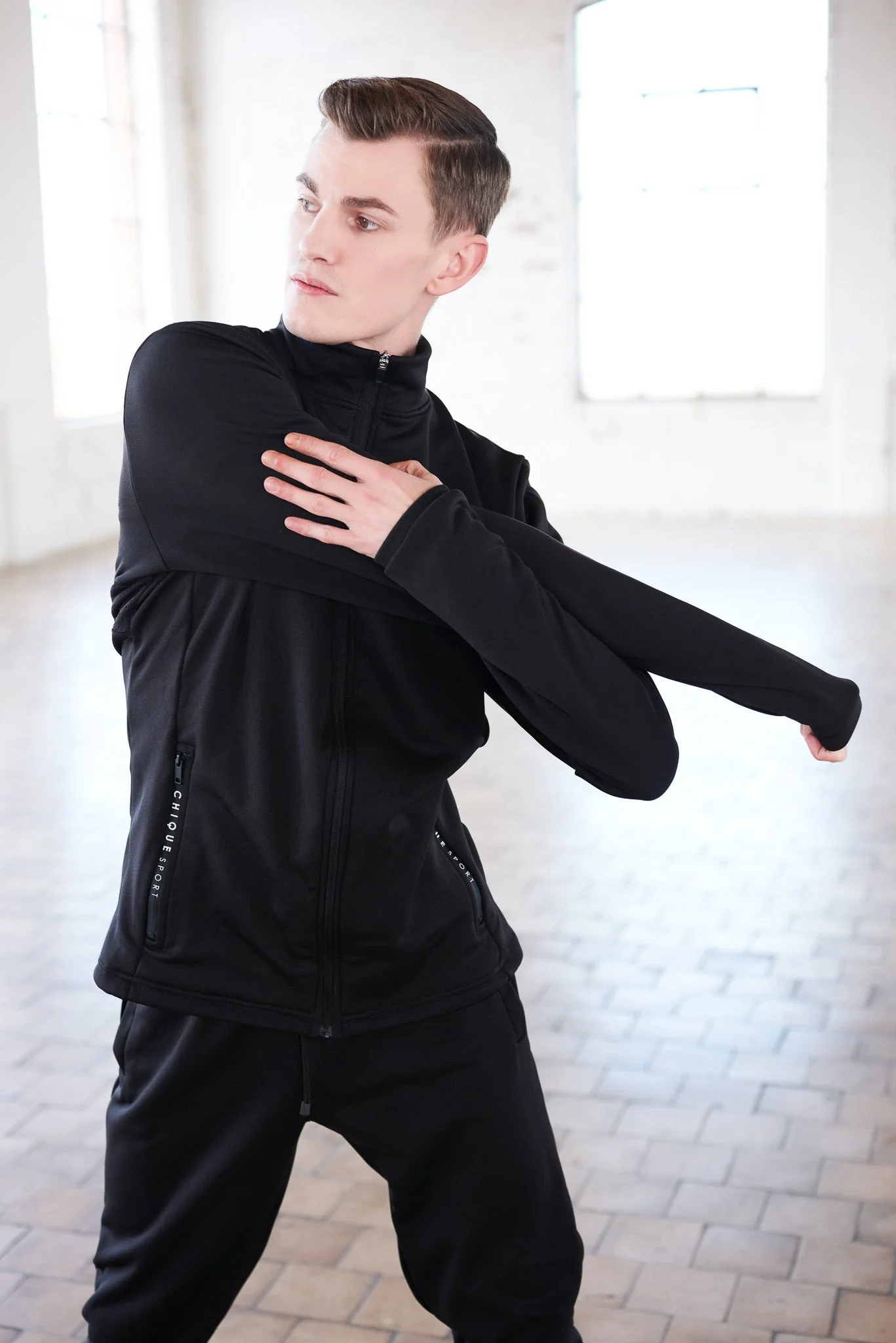 Iconic Full-Zip Jacket Mens - Image 9