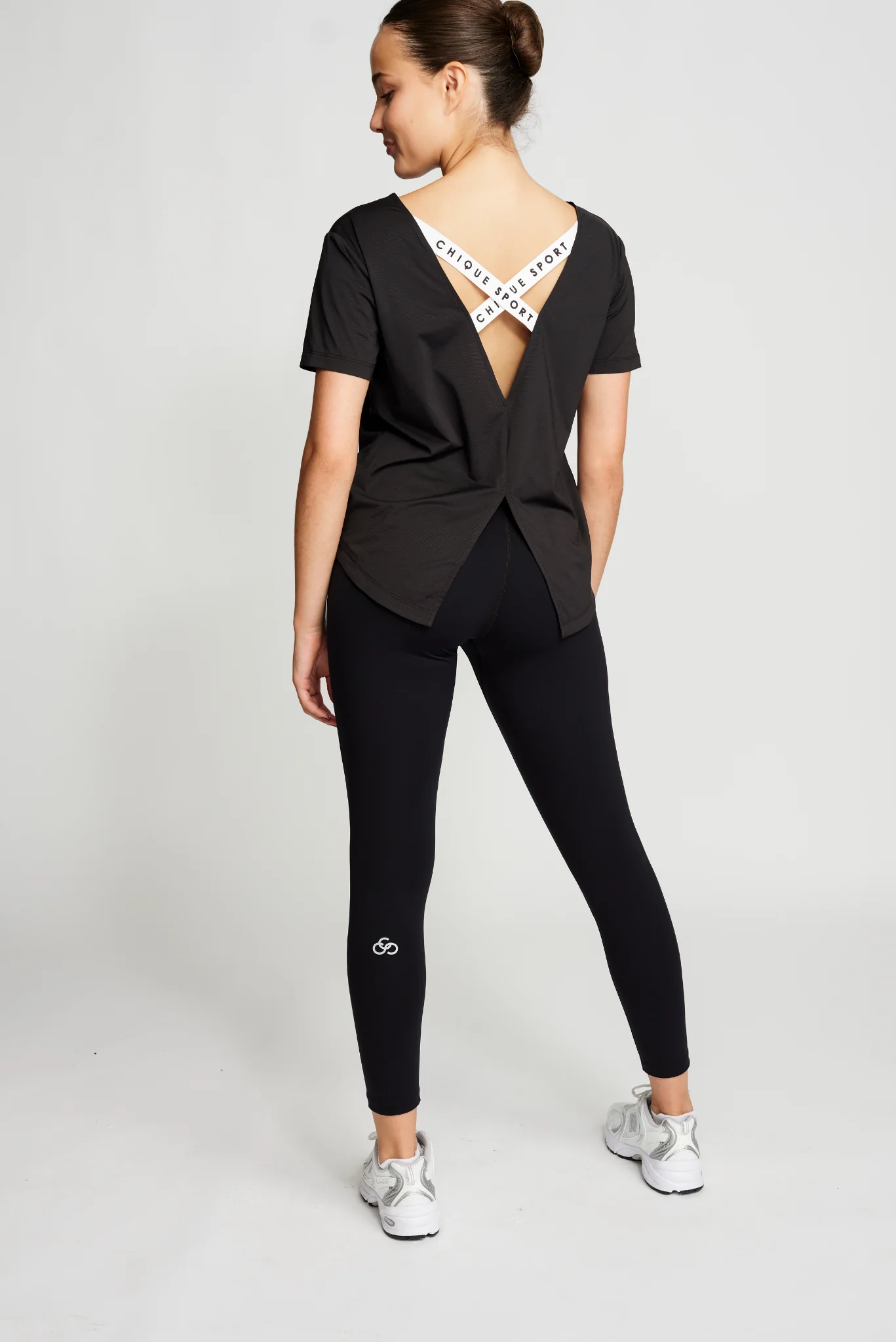 Onyx Loose Fit T-shirt - Image 7