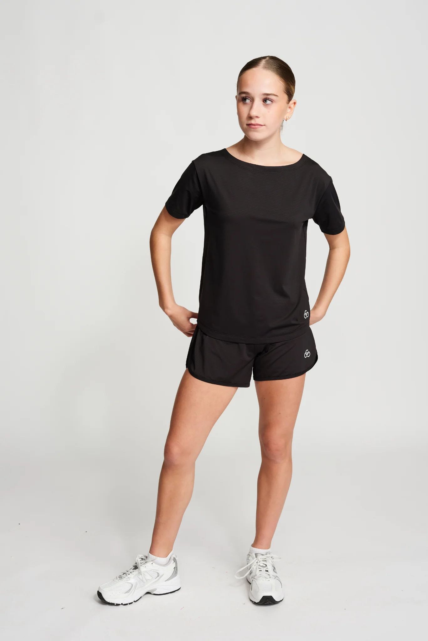Onyx Loose Fit T-shirt - Image 9