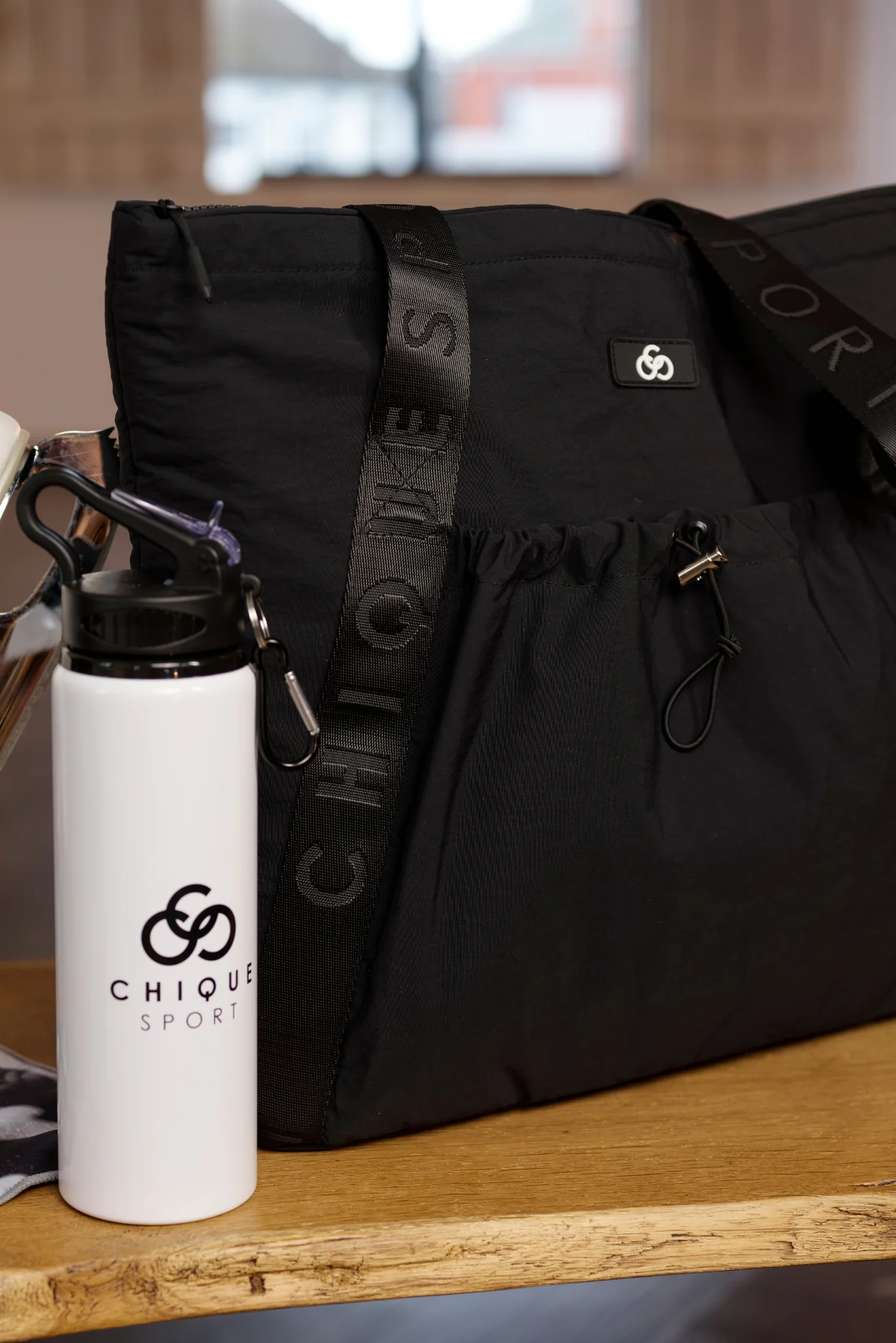 Onyx Water Bottle - Image 4
