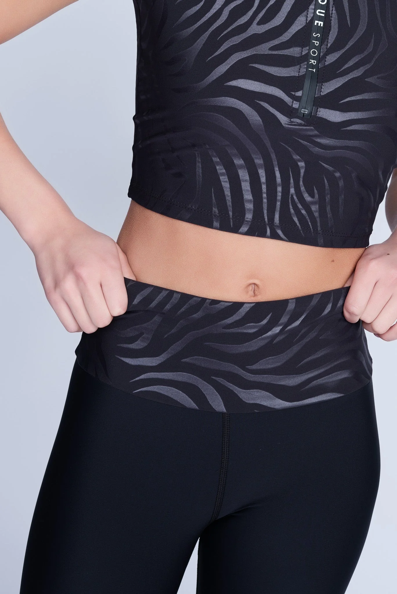 Iconic On-Ice Leggings - Image 3